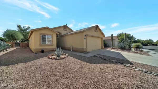 3735 W Sunbright Drive, Tucson, AZ 85742