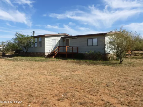 3261 W Mustang Place, Benson, AZ 85602