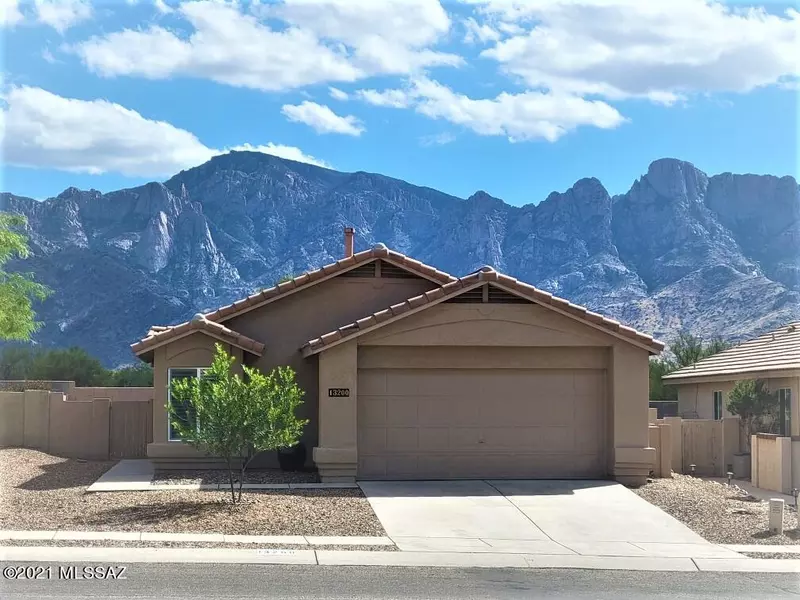 13200 N Classic Overlook Court, Oro Valley, AZ 85755