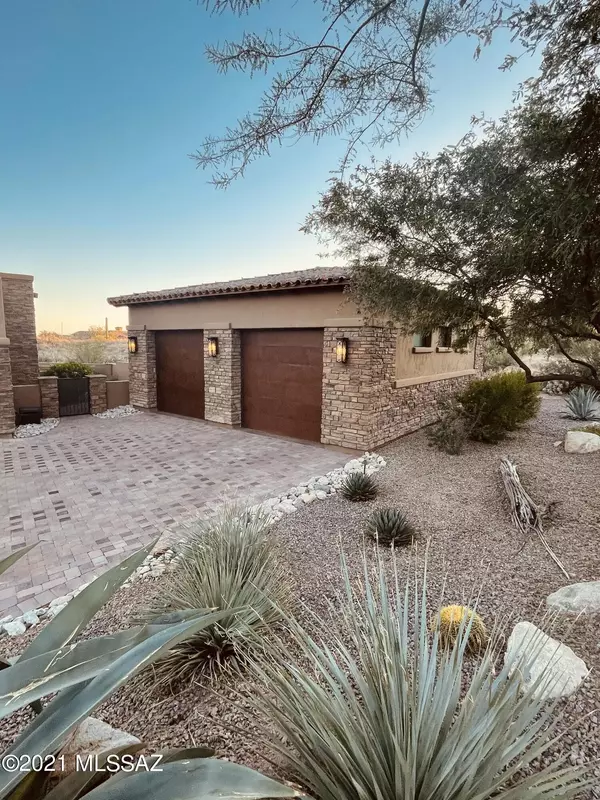 Oro Valley, AZ 85755,14503 N Shaded Stone Place