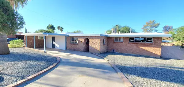 7238 E Montecito Drive, Tucson, AZ 85710