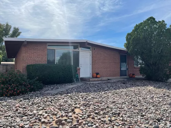 6210 E Calle Aurora, Tucson, AZ 85711