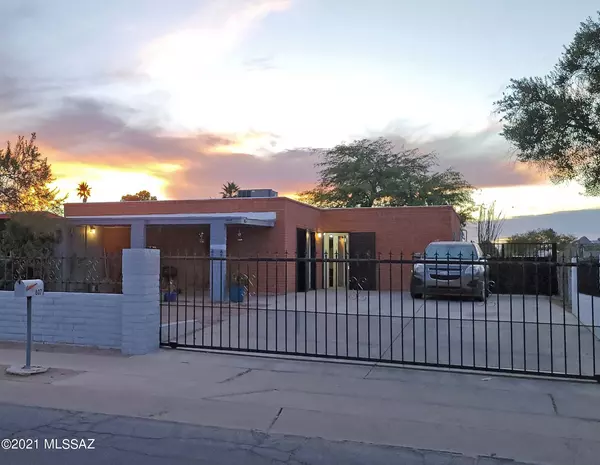 807 W Hawaii Drive, Tucson, AZ 85706