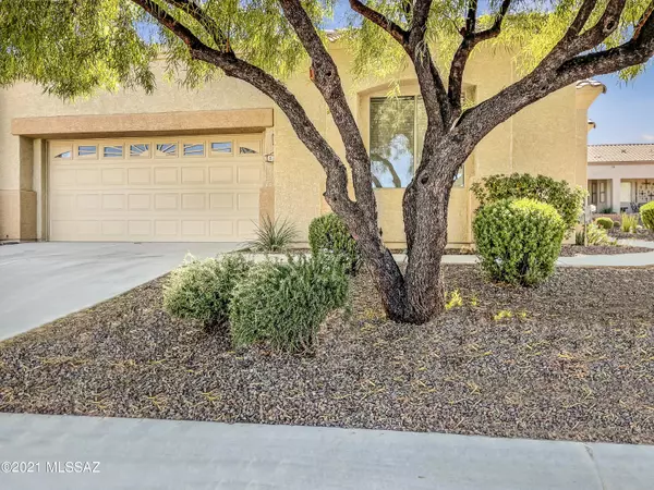 511 W Shadow Wood Street, Green Valley, AZ 85614