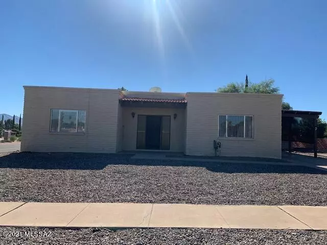 Green Valley, AZ 85614,915 S La Higuera