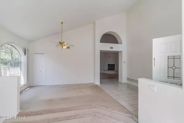 Oro Valley, AZ 85737,10607 N La Quinta