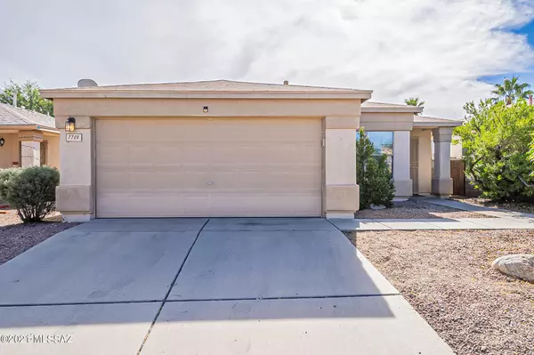 7708 E Rhiannon Drive, Tucson, AZ 85730