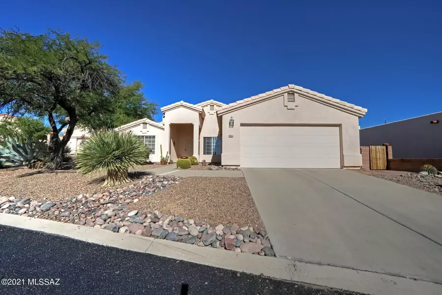 1070 W Possum Creek Lane, Oro Valley, AZ 85737