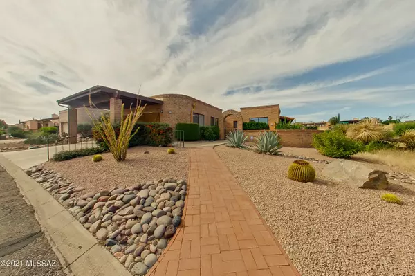 1450 W Via De Roma, Green Valley, AZ 85622