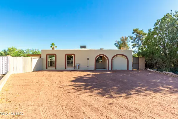 6944 E 42nd Street, Tucson, AZ 85730