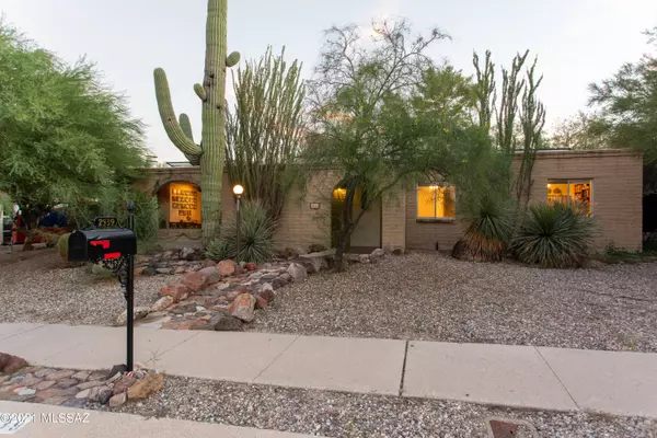 2539 W Calle Paraiso, Tucson, AZ 85745