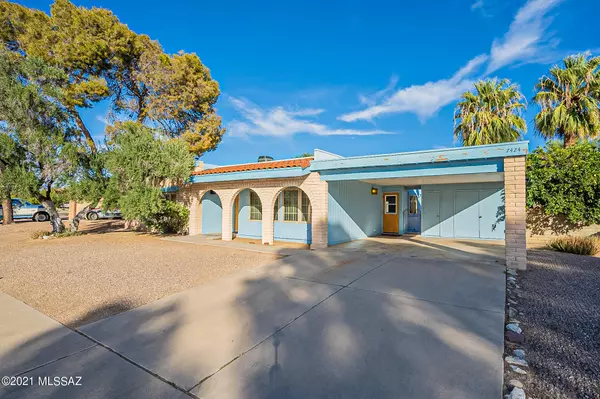 7424 N Heathcliff Avenue, Tucson, AZ 85741