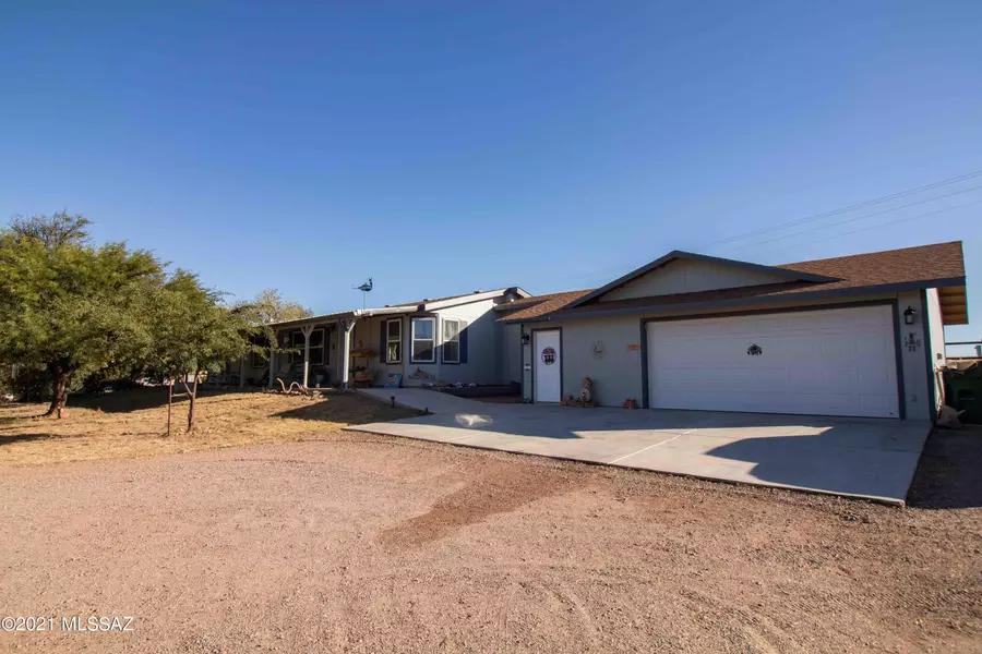 16221 S Whetstone Avenue, Benson, AZ 85602