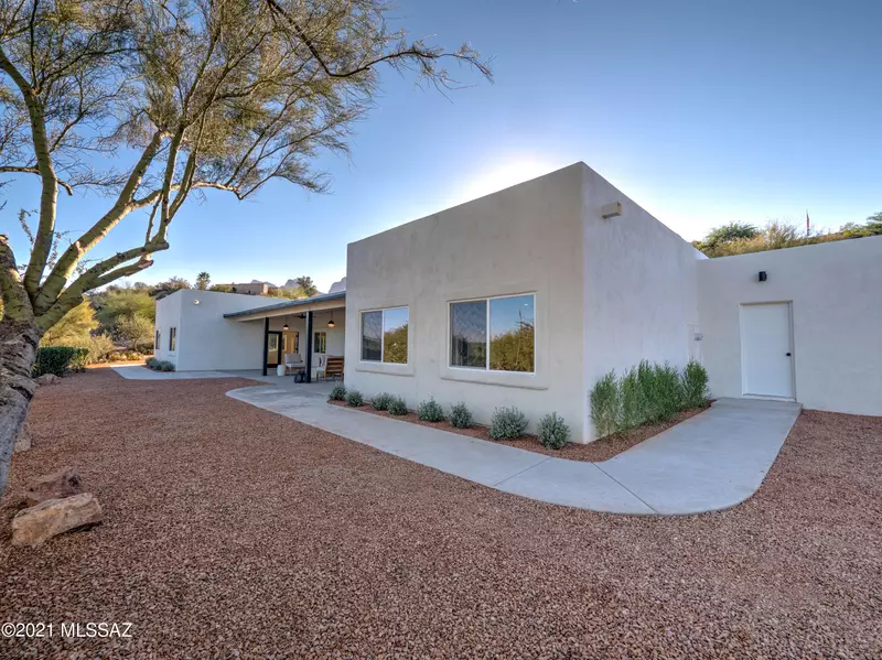 901 W Valle Del Oro Road, Tucson, AZ 85737