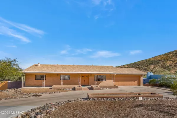 251 S Panorama Circle, Tucson, AZ 85745