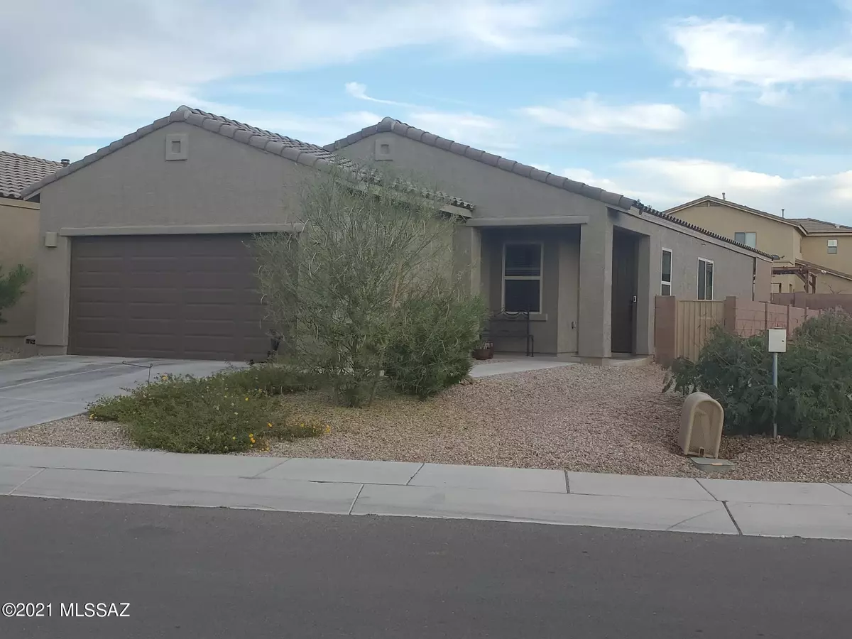 Sahuarita, AZ 85629,638 N Tree Mist Lane