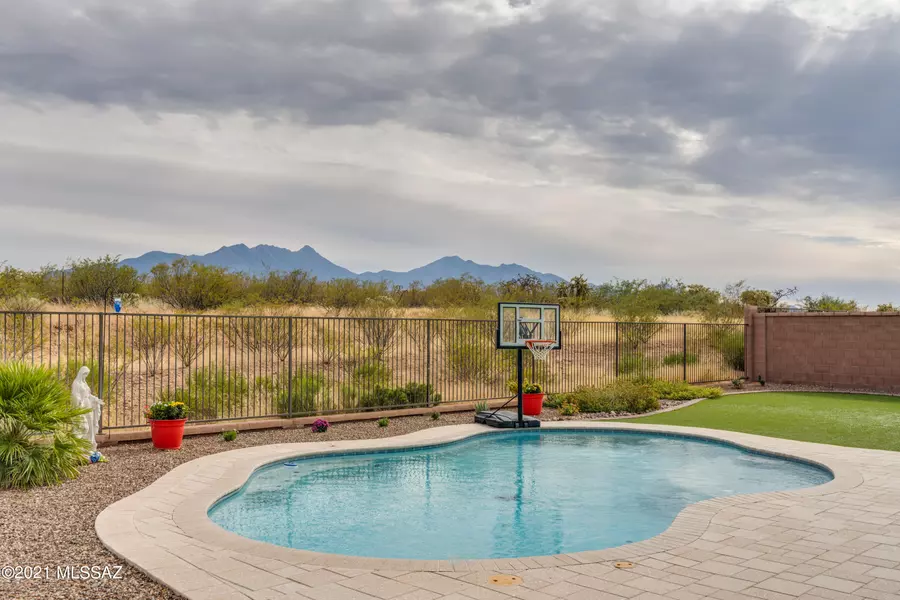 1538 E Stronghold Canyon Lane, Sahuarita, AZ 85629