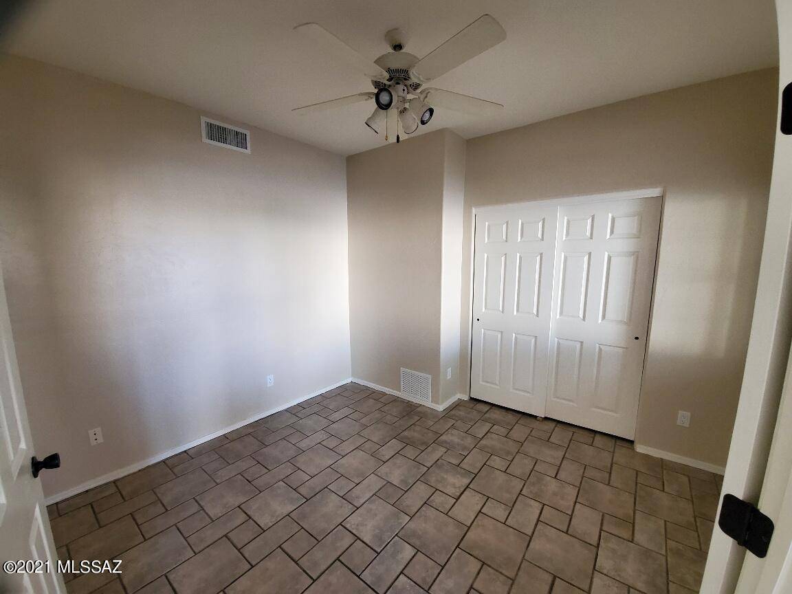 Tucson, AZ 85748,117 N Understory Lane