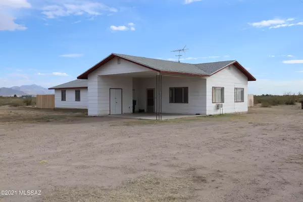 3221 W Saguaro Road, Willcox, AZ 85643