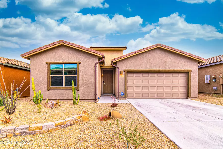 1047 E Madera Grove Lane, Sahuarita, AZ 85629