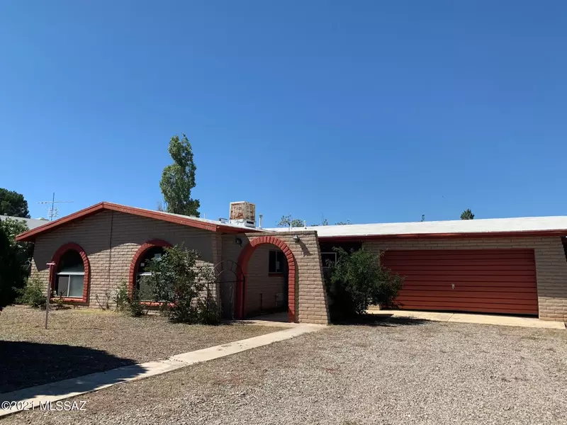 911 E Clouse Street, Pearce, AZ 85625