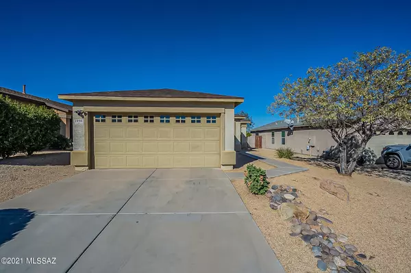 1096 W Camino Hombre Viejo, Sahuarita, AZ 85629