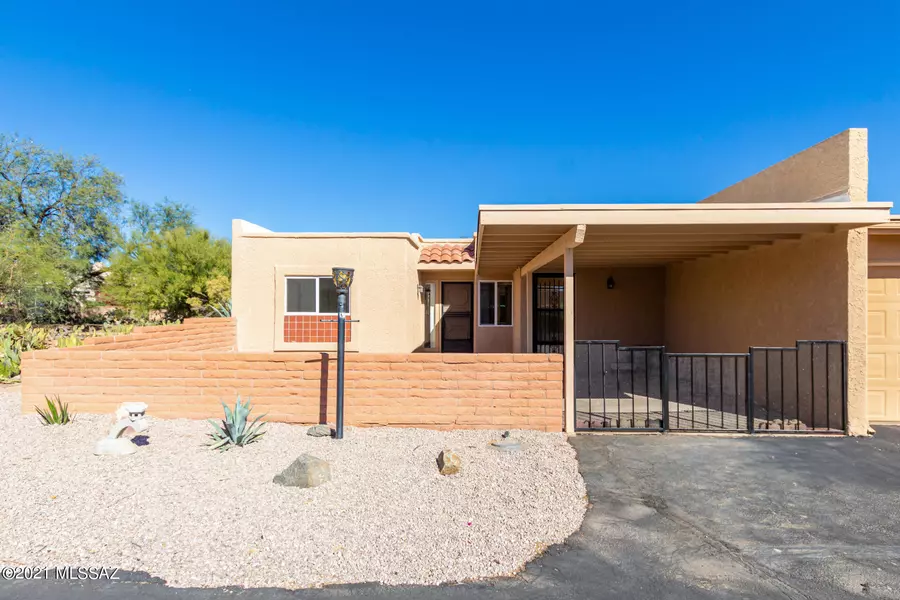 446 W San Ignacio, Green Valley, AZ 85614