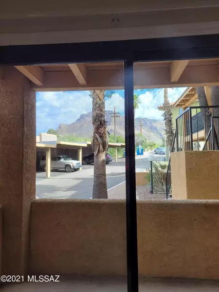 8271 N Oracle Road #150, Tucson, AZ 85704