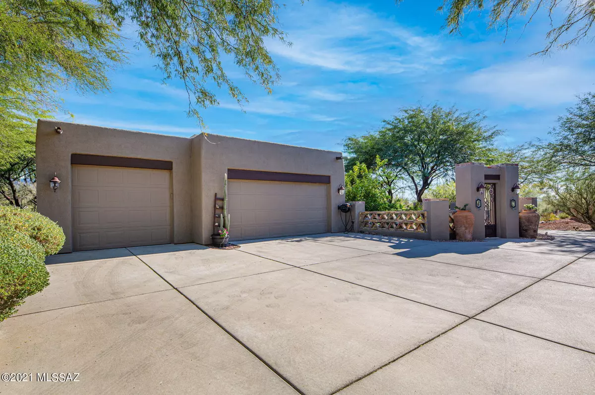 Oro Valley, AZ 85755,954 W Dancing Rain Court