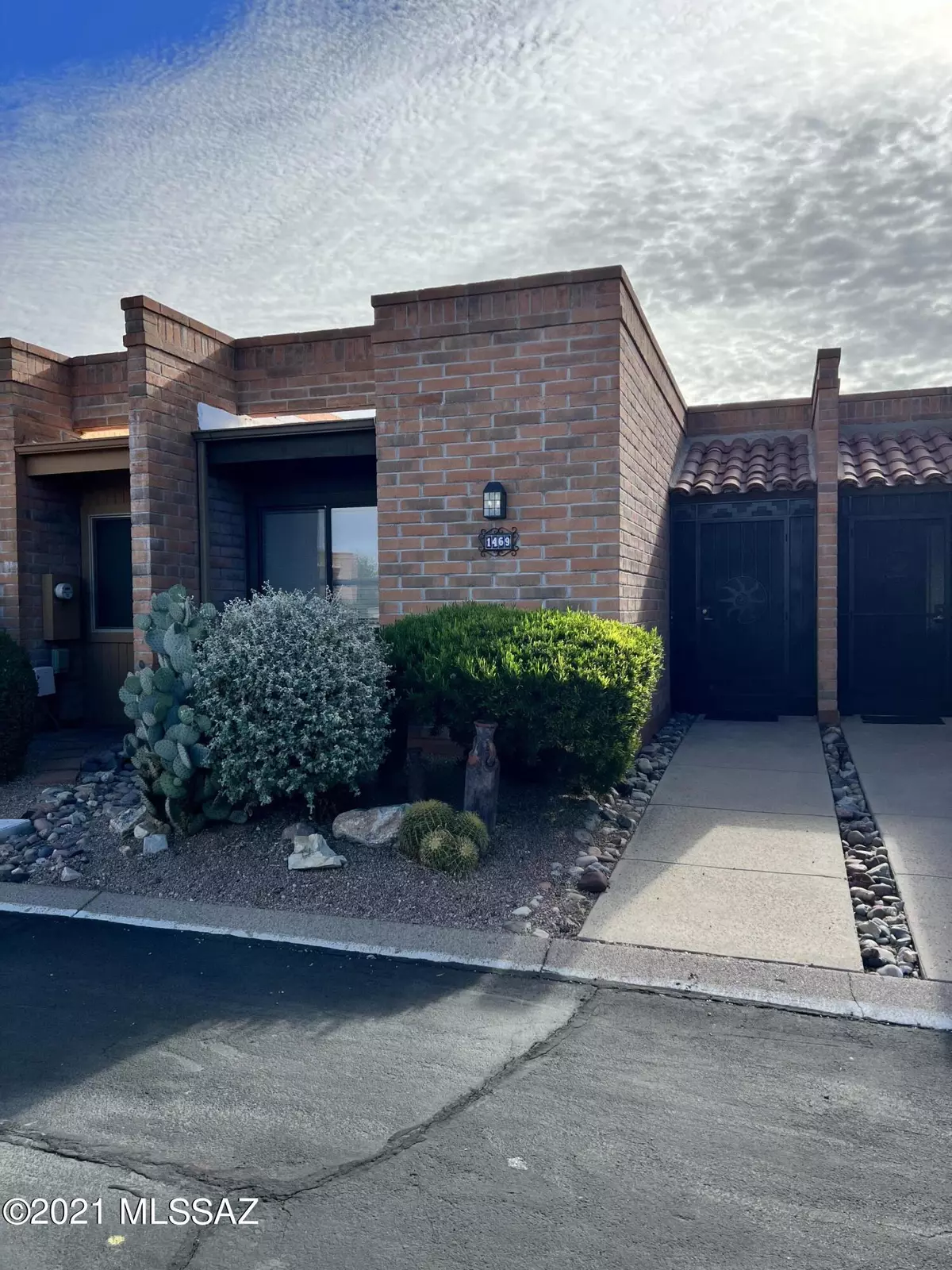 Green Valley, AZ 85622,1469 W Desert Hills Drive