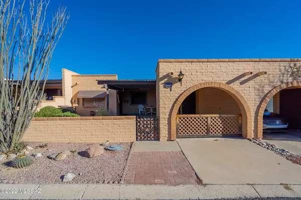 1368 W Aztec Court, Green Valley, AZ 85622