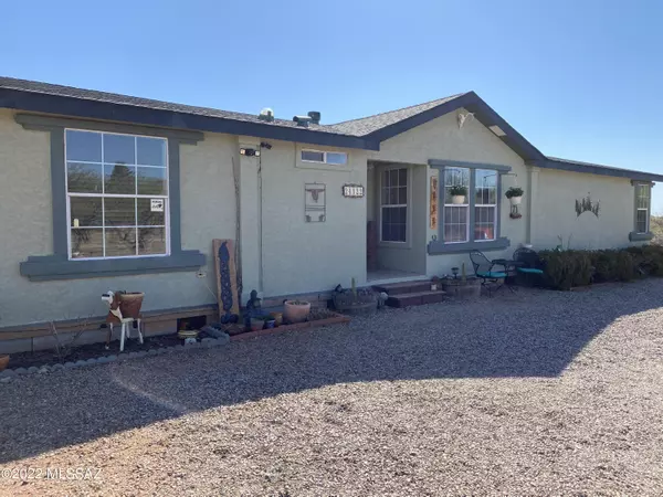 24122 E Navajo Trail, Benson, AZ 85602