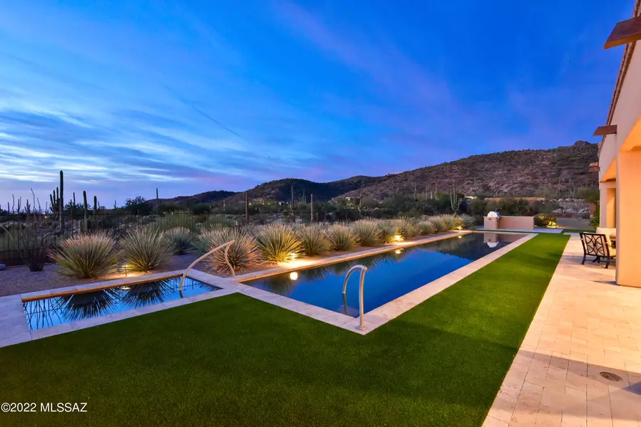 6195 W Seven Saguaros Circle, Marana, AZ 85658