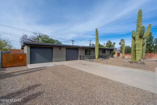 2138 S Calle Polar, Tucson, AZ 85710