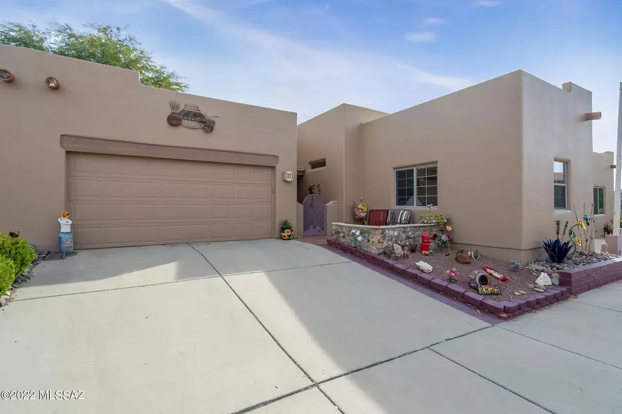 3825 S Camino Comica, Green Valley, AZ 85614