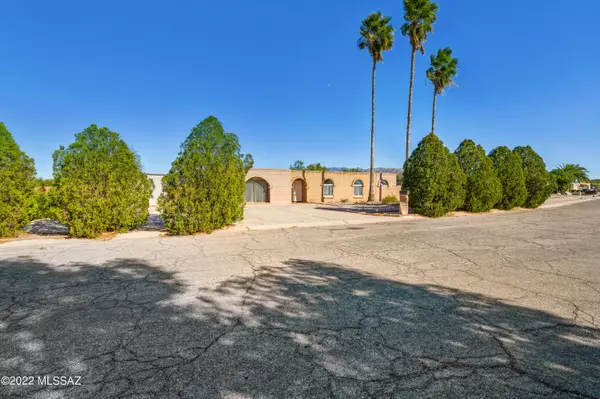 1935 S Sunburst Drive, Tucson, AZ 85748