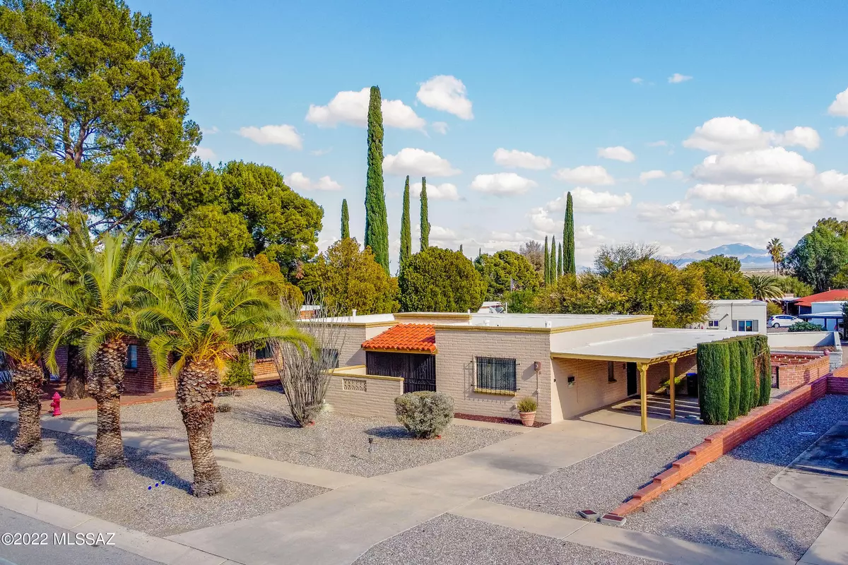 Green Valley, AZ 85614,533 S Abrego Drive