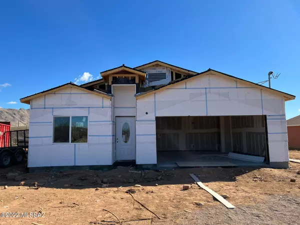 13 Via Inglaterra Court, Rio Rico, AZ 85648