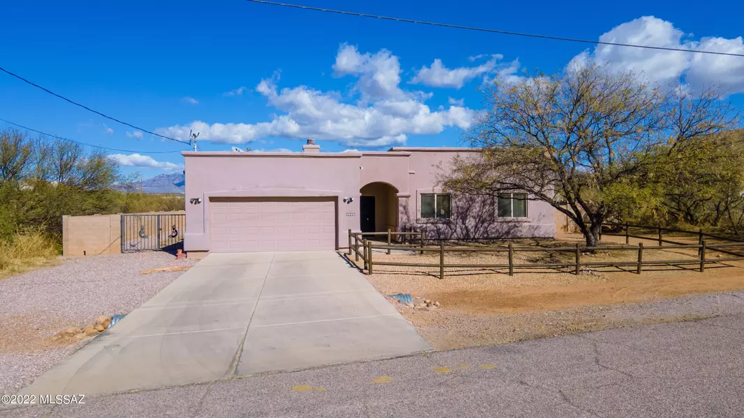 1717 Camino Rivera, Rio Rico, AZ 85648