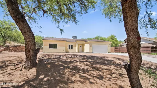 1467 E Bristol Drive, Nogales, AZ 85621