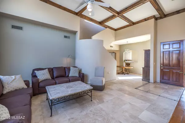 Tucson, AZ 85718,6465 N Green Briar Drive