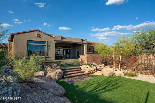 Oro Valley, AZ 85755,487 W Echo Point Place