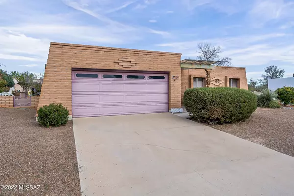 150 W Calle Melendrez, Green Valley, AZ 85614