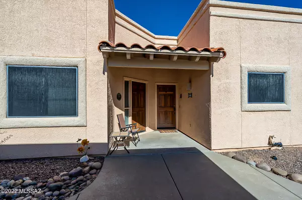 1758 W Camino Estelar, Green Valley, AZ 85622