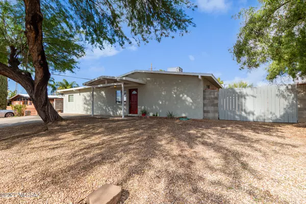 8041 E Malvern Street, Tucson, AZ 85710