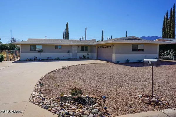 42 NW Freihage Drive, Sierra Vista, AZ 85635