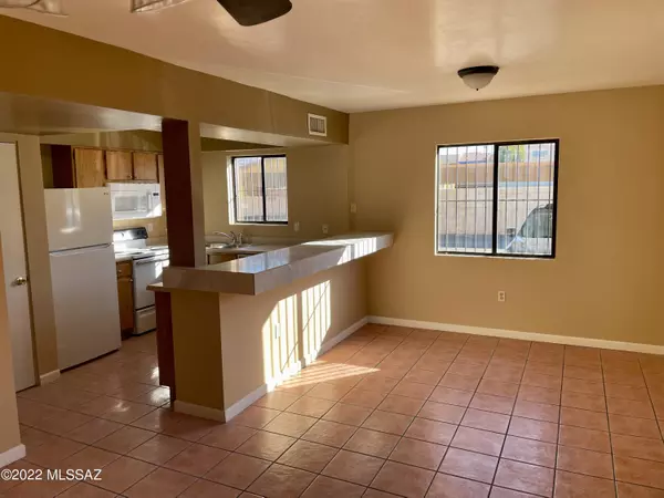 140 E Pastime Road, Tucson, AZ 85705