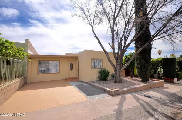 2212 N Monte Carlo Place, Nogales, AZ 85621