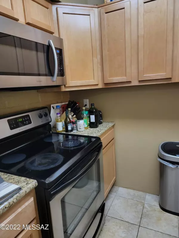 Tucson, AZ 85719,941 N Euclid Avenue #222