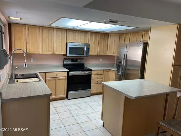 3902 W Mars Street, Tucson, AZ 85741